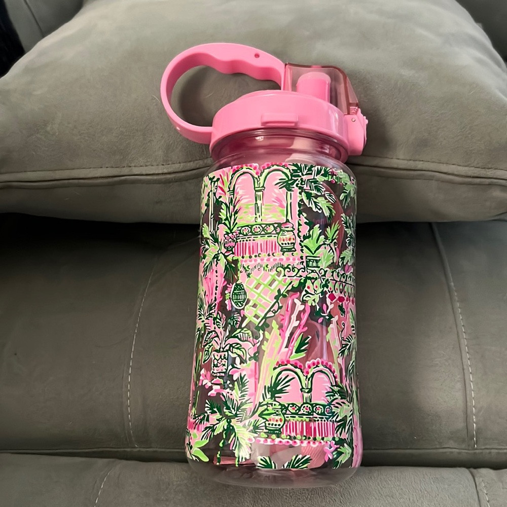 NWOT Lilly Pulitzer Water Jug with carry strap